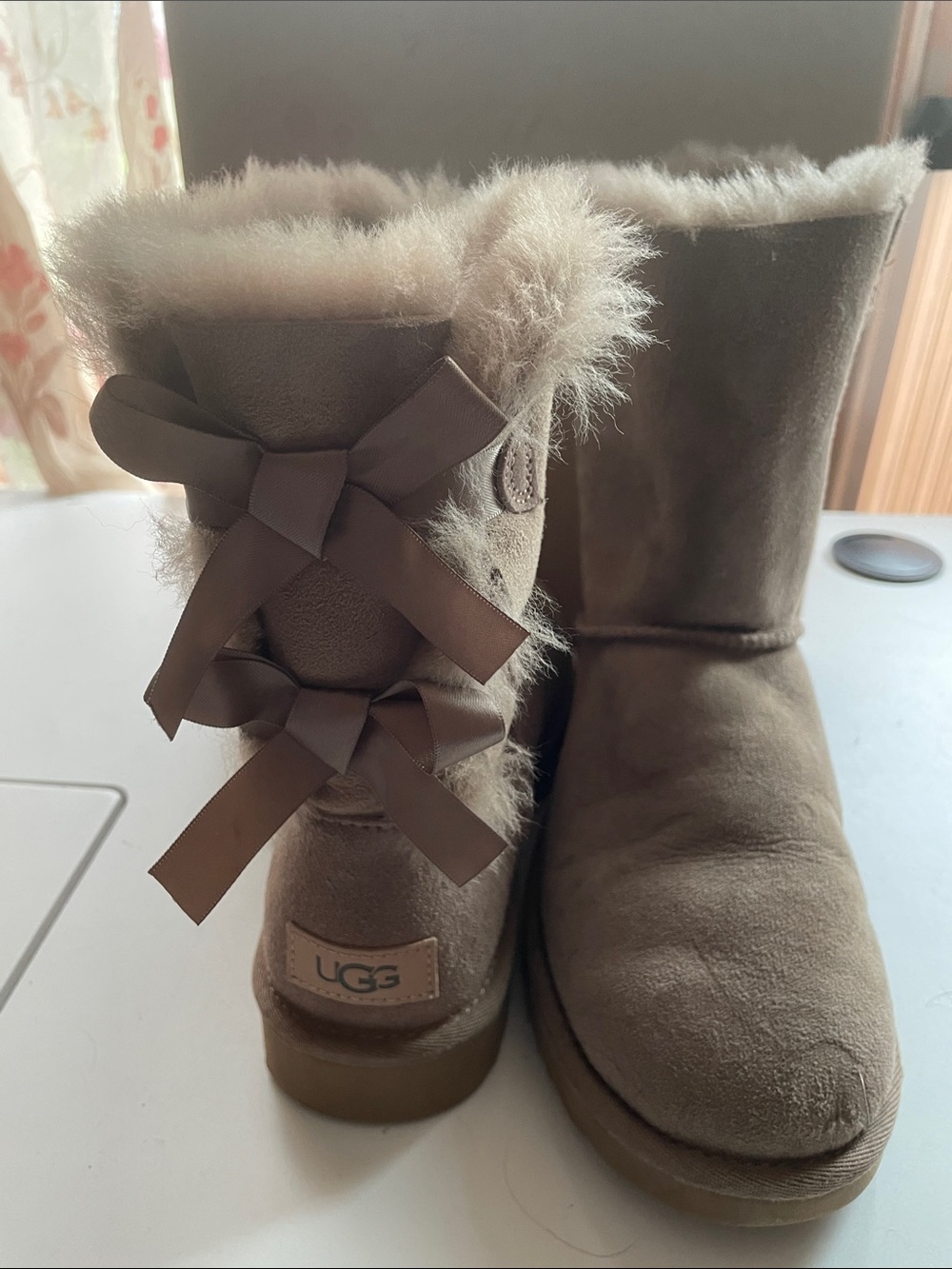 UGG Short Back-Bow Suede Boots - Chestnut Brown